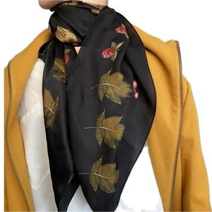 100% silk Echo scarf.